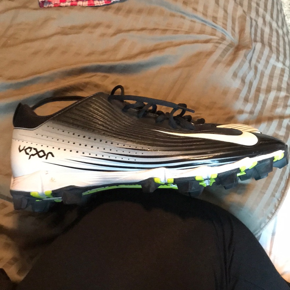 Nike fast flex baseball cleats size13
